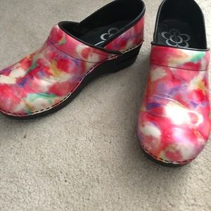 Sanita size 38/US size 7-8